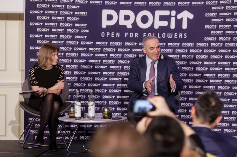 MAKING THE RIGHT MOVES I 
a Strategic Thinking Conference 