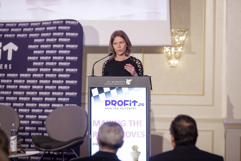 MAKING THE RIGHT MOVES I 
a Strategic Thinking Conference 