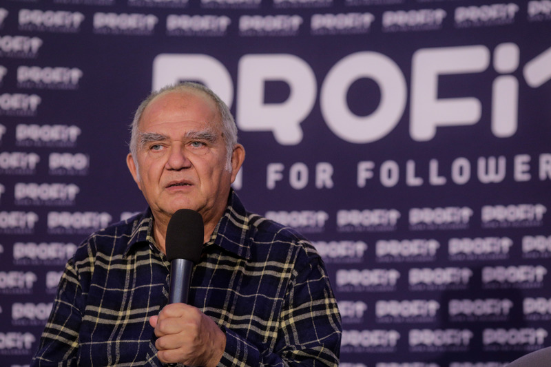 MAKING THE RIGHT MOVES I 
a Strategic Thinking Conference 