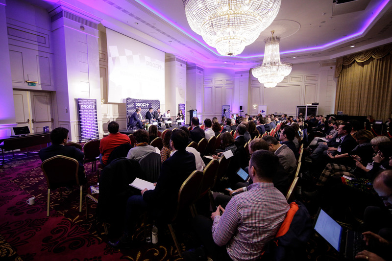 MAKING THE RIGHT MOVES I 
a Strategic Thinking Conference 