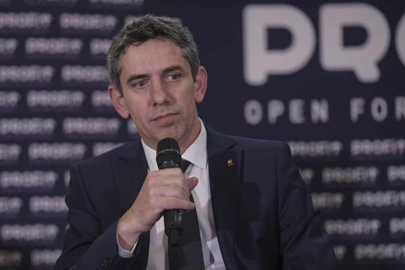 Piața muncii, între criză și reinventare