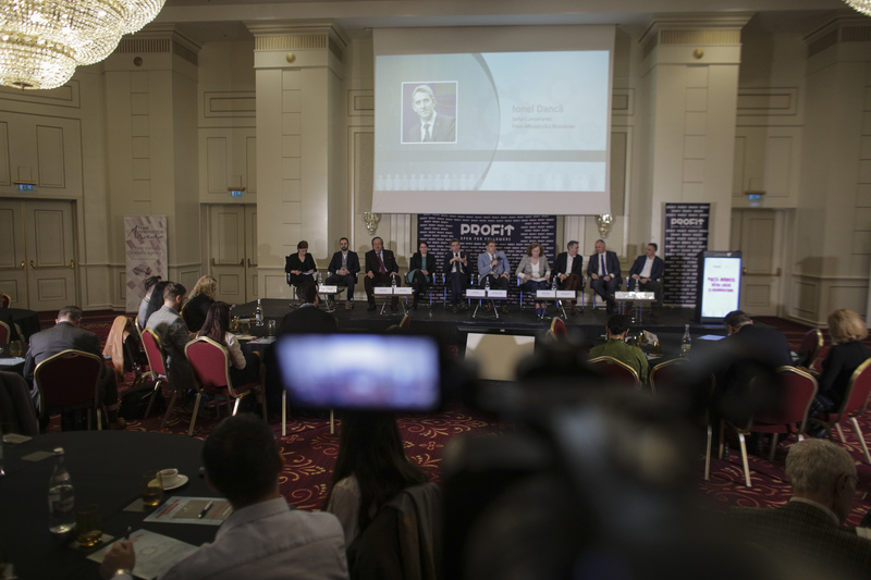 Piața muncii, între criză și reinventare