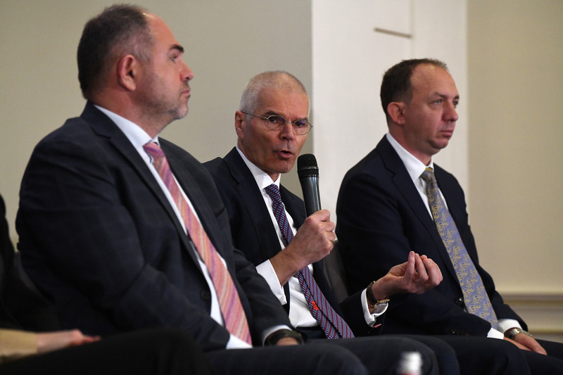 Eveniment Profit Financial.forum - Piețele financiare și provocările noilor crize - Ediția a V-a