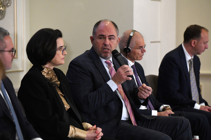 Eveniment Profit Financial.forum - Piețele financiare și provocările noilor crize - Ediția a V-a