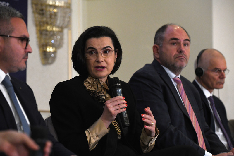 Eveniment Profit Financial.forum - Piețele financiare și provocările noilor crize - Ediția a V-a