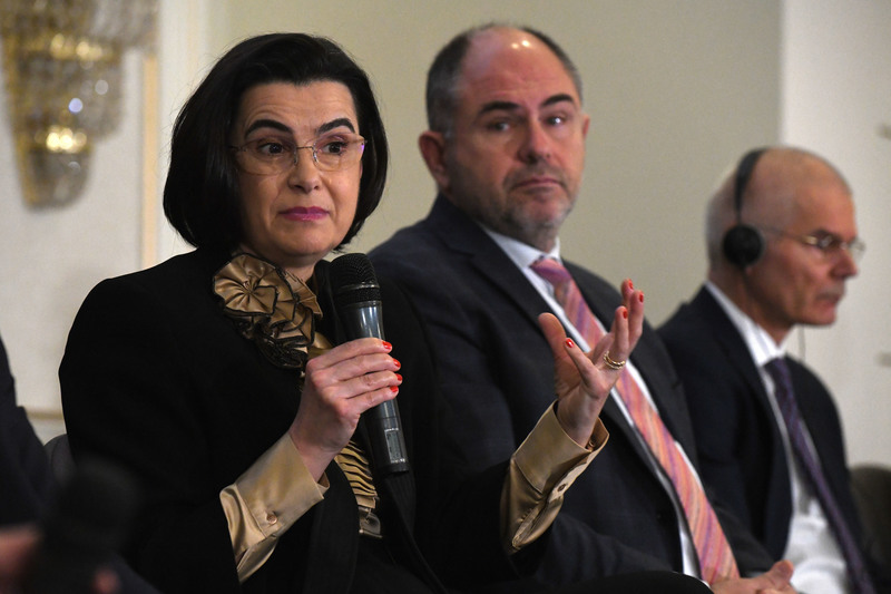 Eveniment Profit Financial.forum - Piețele financiare și provocările noilor crize - Ediția a V-a