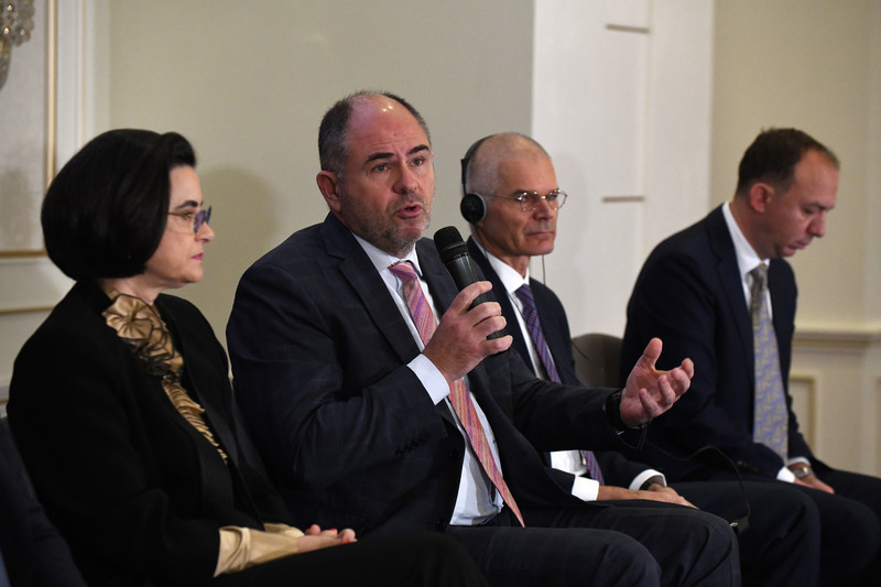 Eveniment Profit Financial.forum - Piețele financiare și provocările noilor crize - Ediția a V-a