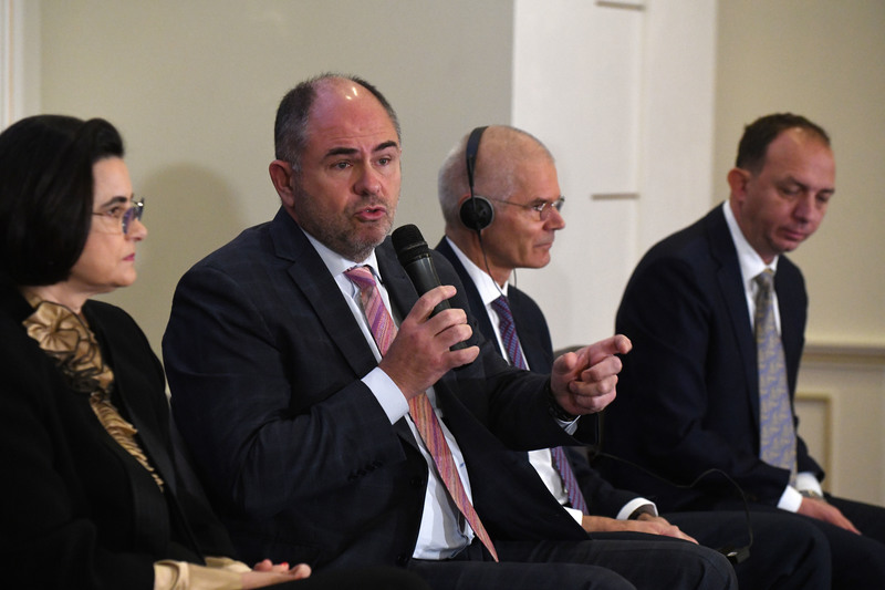 Eveniment Profit Financial.forum - Piețele financiare și provocările noilor crize - Ediția a V-a