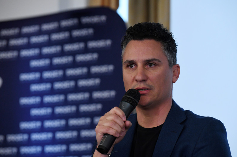 Eveniment Profit.ro & DPD România <br/>Barometrul e-Commerce. <br/>De ce iubim femeile e-Shopper