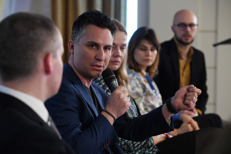 Eveniment Profit.ro & DPD România <br/>Barometrul e-Commerce. <br/>De ce iubim femeile e-Shopper