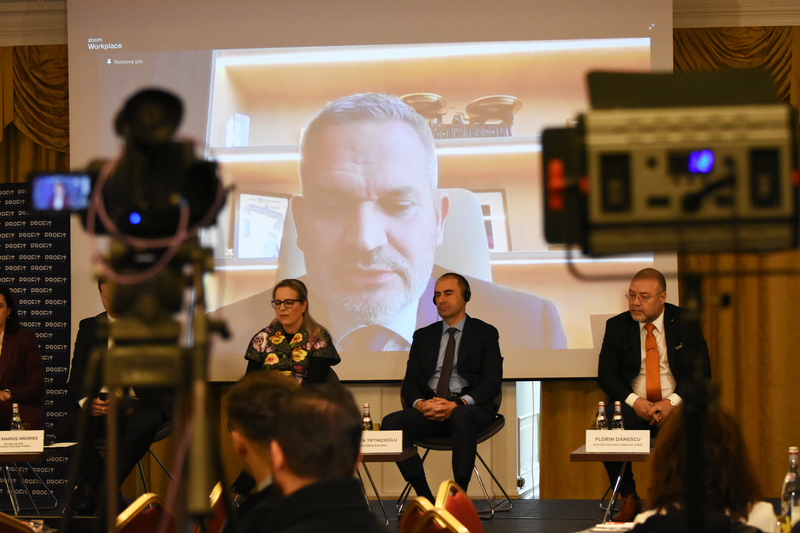 ​Eveniment Profit Financial.forum - Dezvoltarea piețelor financiare într-o perioadă de incertitudini fiscale și economice - Ediția a VII-a