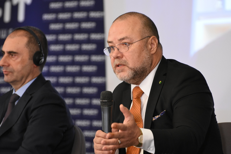 ​Eveniment Profit Financial.forum - Dezvoltarea piețelor financiare într-o perioadă de incertitudini fiscale și economice - Ediția a VII-a