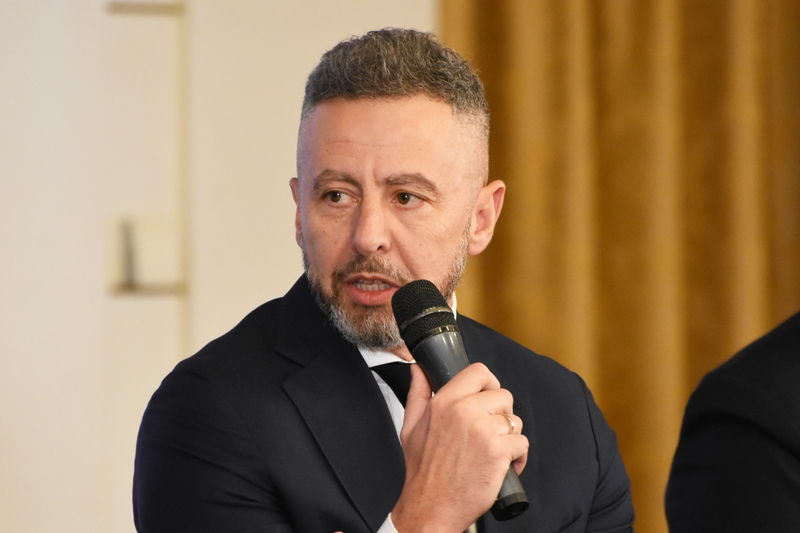 ​Eveniment Profit Financial.forum - Dezvoltarea piețelor financiare într-o perioadă de incertitudini fiscale și economice - Ediția a VII-a