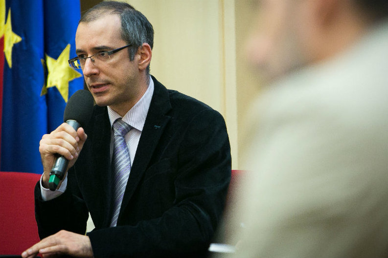 Economistul Bogdan Glăvan vorbește azi la Profit LIVE