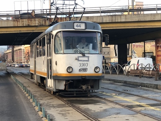Primăria București va cumpăra 100 de tramvaie cu Wi-Fi, pentru anumite linii. La periferia Capitalei încă circulă însă tramvaie antice UPDATE Precizări ale Primăriei