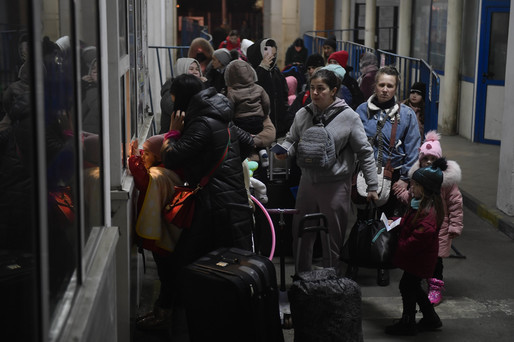 GALERIE FOTO Val de refugiați din Ucraina spre România. Guvernul are în analiză accesul lor pe piața muncii. Aproape 2.700 de persoane din Ucraina sunt angajate acum în România