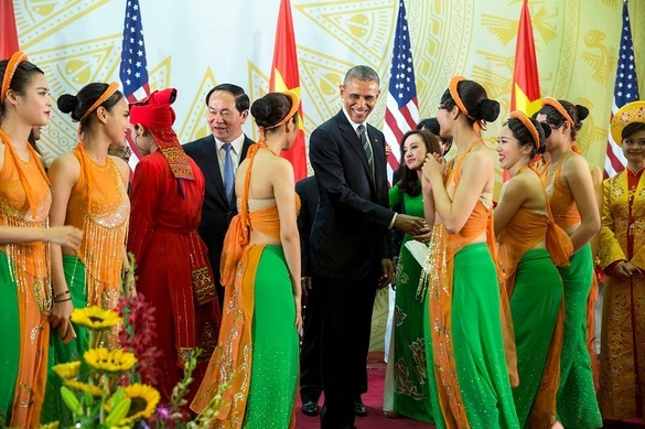 Imagini din vizita oficială a lui Obama în Vietnam