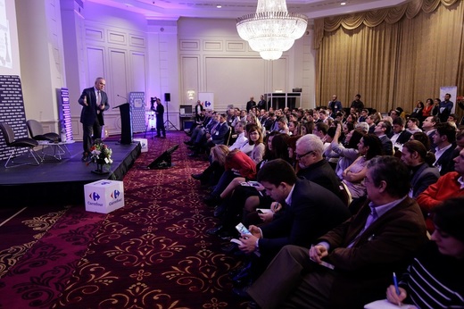 CONFERINȚA PROFIT Making the Right Moves: Kasparov, prima experiență în România: Am fost oprit la vamă pentru un autograf pe care se semnase....Karpov