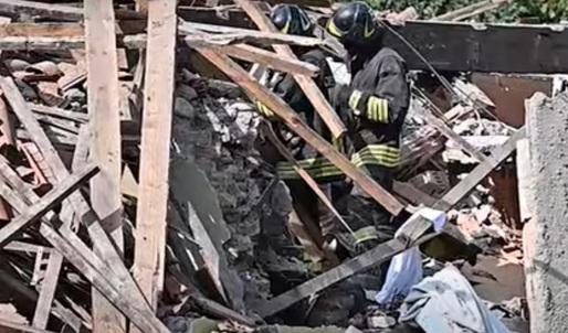 VIDEO O clădire din Torino locuită de muncitori români și albanezi s-a prăbușit în urma unei explozii