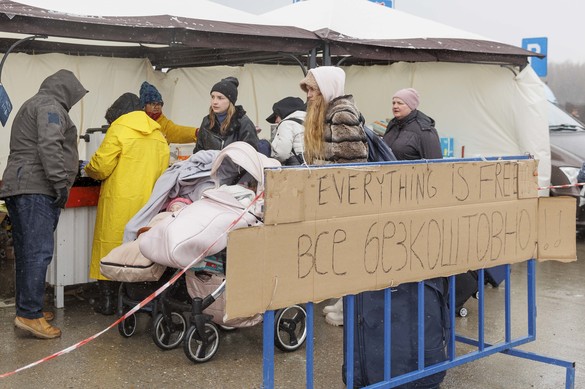 GALERIE FOTO Valul de refugiați din Ucraina către România continuă