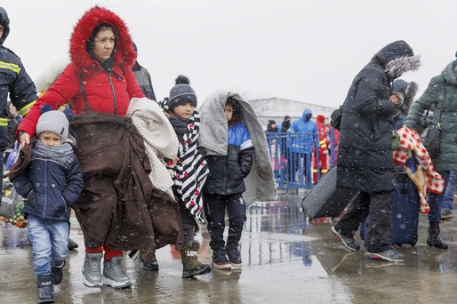 GALERIE FOTO Valul de refugiați din Ucraina către România continuă