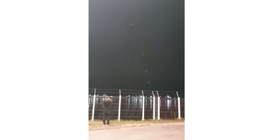 Bombardamentele rusești au lovit punctul de frontieră vecin cu Isaccea, susține primarul Anastase Moraru: ”O perioadă nu se va mai trece frontiera prin Isaccea”. Patru drone au fost lansate în Vama Orlovka