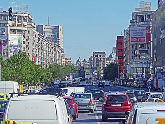 Primăria intră pe piața de publicitate stradală. Vrea de 80 de ori mai mulți bani din administrarea spațiilor publicitare