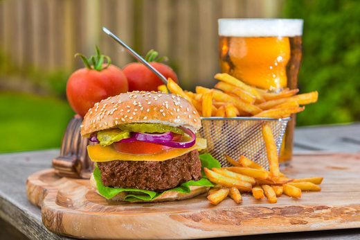 O nouă investiție în carnea produsă în laborator. Olandezii de la Mosa Meat, creatorii primului hamburger din celule, atrag 9 milioane de dolari, inclusiv de la compania farmaceutică Merck