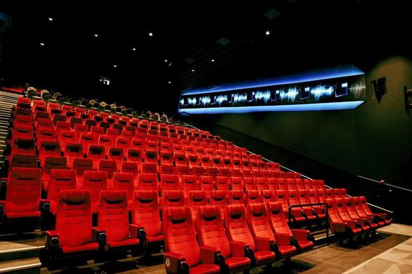 FOTO Cineplexx România se extinde cu un nou cinematograf