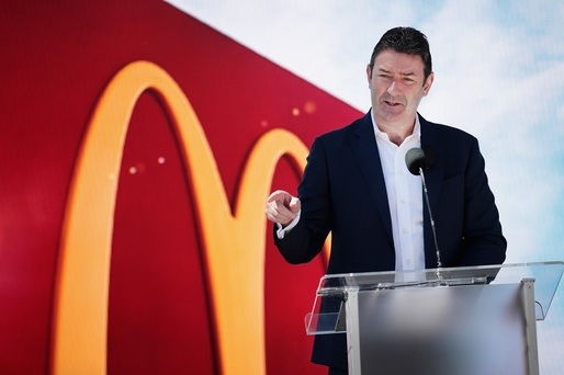 McDonald’s vrea să recupereze zeci de milioane de dolari de la fostul CEO Steve Easterbrook pentru relații sexuale