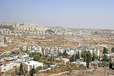 Cel mai mare fond de pensii din Norvegia renunță la investițiile în Alstom, Motorola și alte companii, acuzând legături ale acestora cu așezările israeliene din Cisiordania ocupată