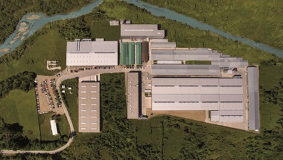 Lemet crește: Nu este deloc ușor să activezi în industrie într-un asemenea context. Trebuie să accepți că, din cauza măștii de protecție și a altor reguli, productivitatea scade. Românii sunt conservatori, doresc să ’simtă’ mobilierul înainte de a comanda