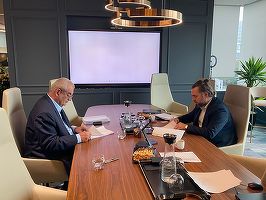 ROCA Investments preia integral Sarcom, unul dintre cei mai mari producători de vopsele și lacuri din România. Profit.ro a anunțat că ROCA va prelua afaceri de la antreprenori ajunși la vârsta pensionării