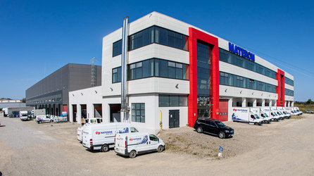 Familia Baciu, care controlează grupul Materom, deschide trei noi depozite și vrea să dubleze capacitatea tuturor celorlalte 22 pe care le deține. Plan de a extinde și centrul logistic de la Târgu Mureș, investiție de 10 milioane euro