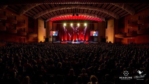Tranzacție surpriză: Familia Apreutese, fondatoarea holdingului International Alexander, cumpără jumătate din cea mai mare agenție de concerte și stand-up comedy din România