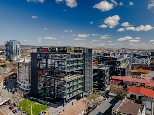 FOTO Bosch inaugurează a doua clădire de birouri pentru Centrul de Inginerie din Cluj, investiție de 21 milioane euro