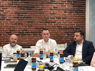 FOTO FintechOS primește o finanțare de 60 milioane dolari. Runda a fost condusă de fondurile Molten Ventures, Cipio Partners și BlackRock