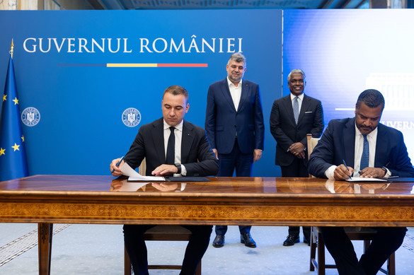 EXCLUSIV ULTIMA ORĂ FOTO&VIDEO România a semnat un memorandum cu gigantul Google. Planuri anterioare pentru un centru de date. Gigantul american ar investi peste 2 miliarde dolari. Se vrea centru regional, rival cu Polonia 