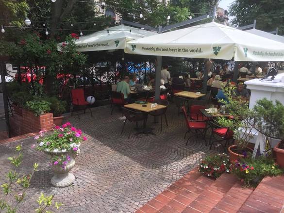 FOTO Cătălin Mahu a închis restaurantul La Mama de la Ateneu, după 22 ani: S-a terminat contractul de închiriere, nu l-am mai prelungit. E o practică perfect normală