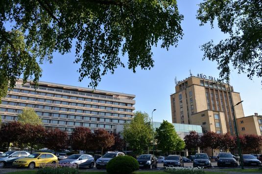 FOTO Aro-Palace Brașov, celebrul hotel proiectat de nepotul lui Ion Creangă, intră în familia gigantului Hyatt