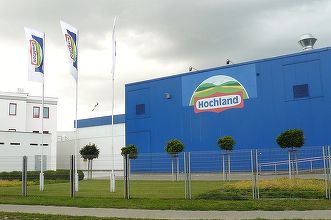 Marele producător german de branzeturi, Hochland, face achiziții în Rusia