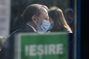 După plecarea lui Cîțu din fruntea PNL, liberalii nu mai susțin reducerea CAS de la 25% la 20%. Aproximativ 317 lei în plus în buzunar pentru românii cu salariul mediu - susținea Cîțu