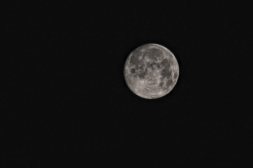 SUA pun un reactor nuclear pe Lună 