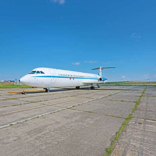 FOTO Avionul prezidențial al lui Nicolae Ceaușescu, scos la vânzare cu 25.000 euro