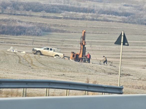 FOTO Autostrada Făgăraș – Sibiu: Au început forajele geotehnice