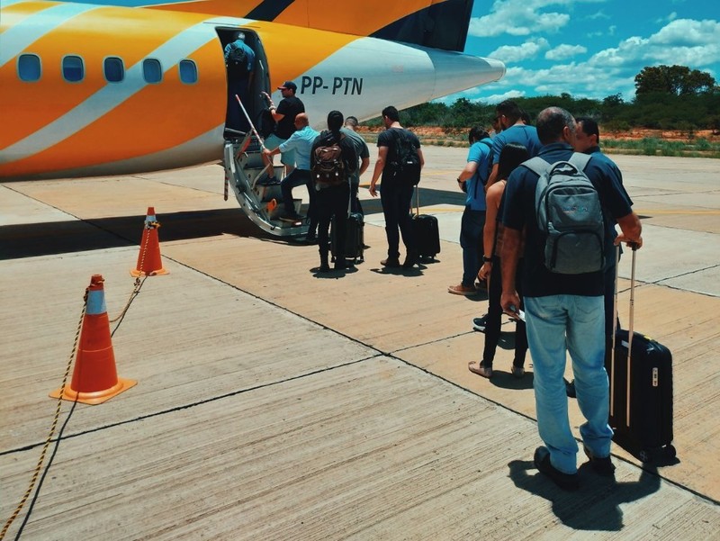 Vom putea intra în avion cu încă un bagaj gratuit, de până la 7 kg Când intră în vigoare decizia, valabilă pentru UE