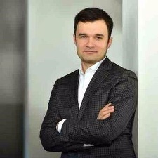 Silviu Grigorescu pleacă după aproape 7 ani de la coordonarea Hanner România. El a fost la un moment dat singurul angajat al lituanienilor pe piața locală și consilier al lui Vosganian