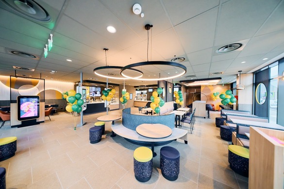 FOTO McDonald’s investește aproximativ 8 milioane de lei într-un nou restaurant Drive-Thru, în Urbano Shopping & Living