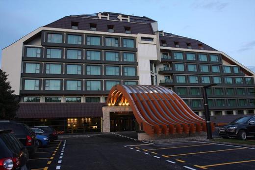 CONFIRMARE FOTO Hotelul Orizont, punct de referință în Predeal, intră în operarea The Makers, în care fondatorii City Grill și Eurolines sunt acționari
