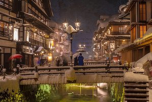 VIDEO Un faimos oraș japonez restricționează accesul turiștilor. „Lupta” pentru cele mai bune locuri de fotografiat